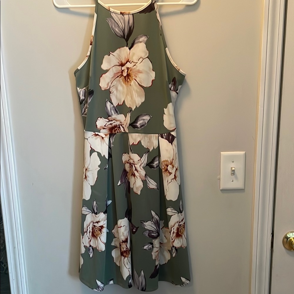 Monteau Green Halter A-line Midi Dress